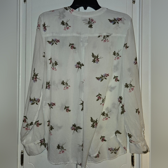 Soho White Floral Blouse - Picture 4 of 6